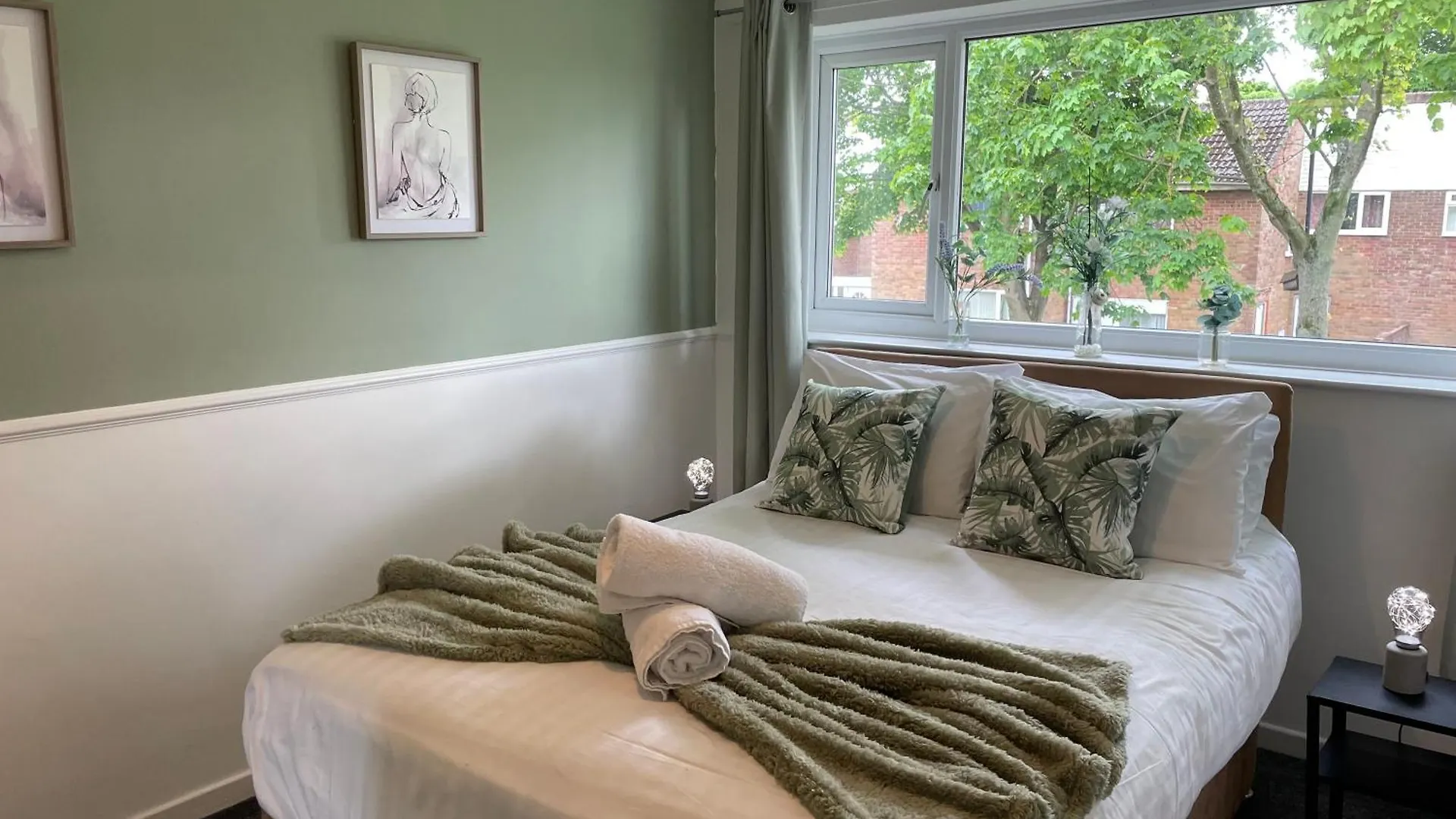 Redcroft Green 3 Bdrm Sleeps 5 Quiet Residental Area Newcastle upon Tyne Holiday home