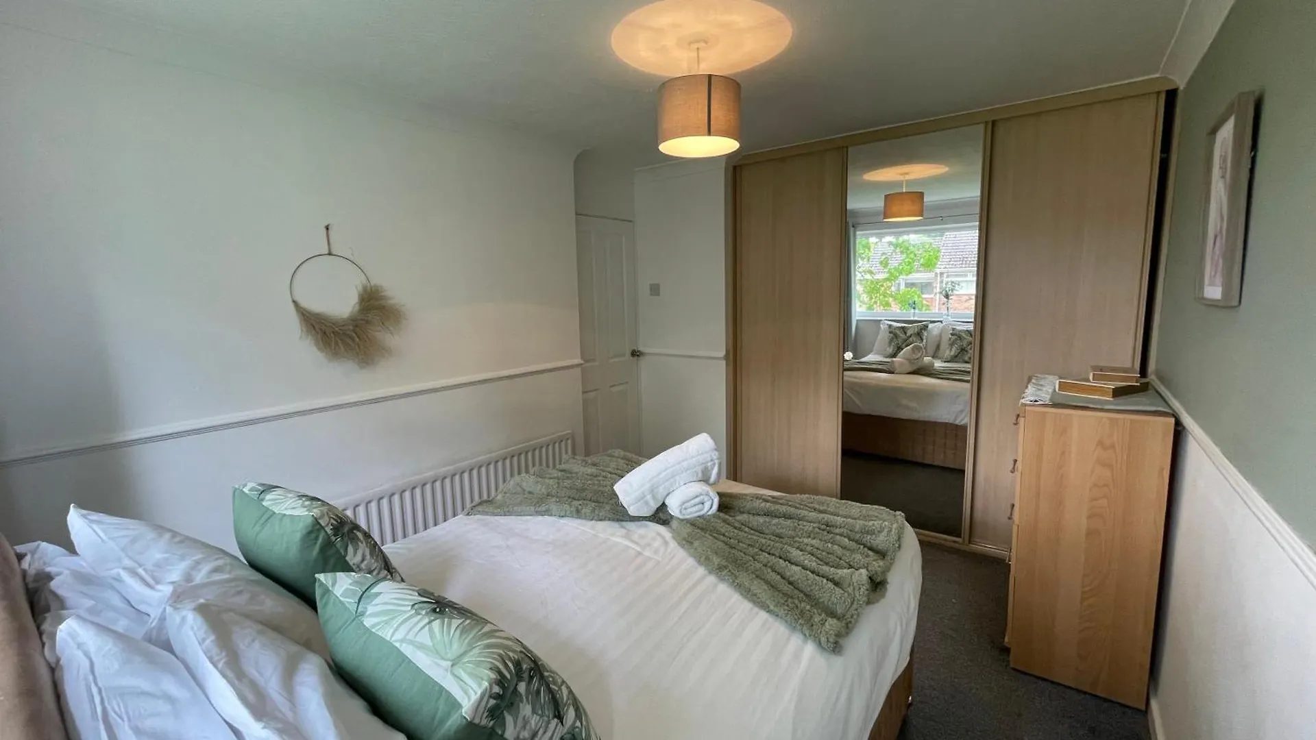 Redcroft Green 3 Bdrm Sleeps 5 Quiet Residental Area Newcastle upon Tyne Holiday home